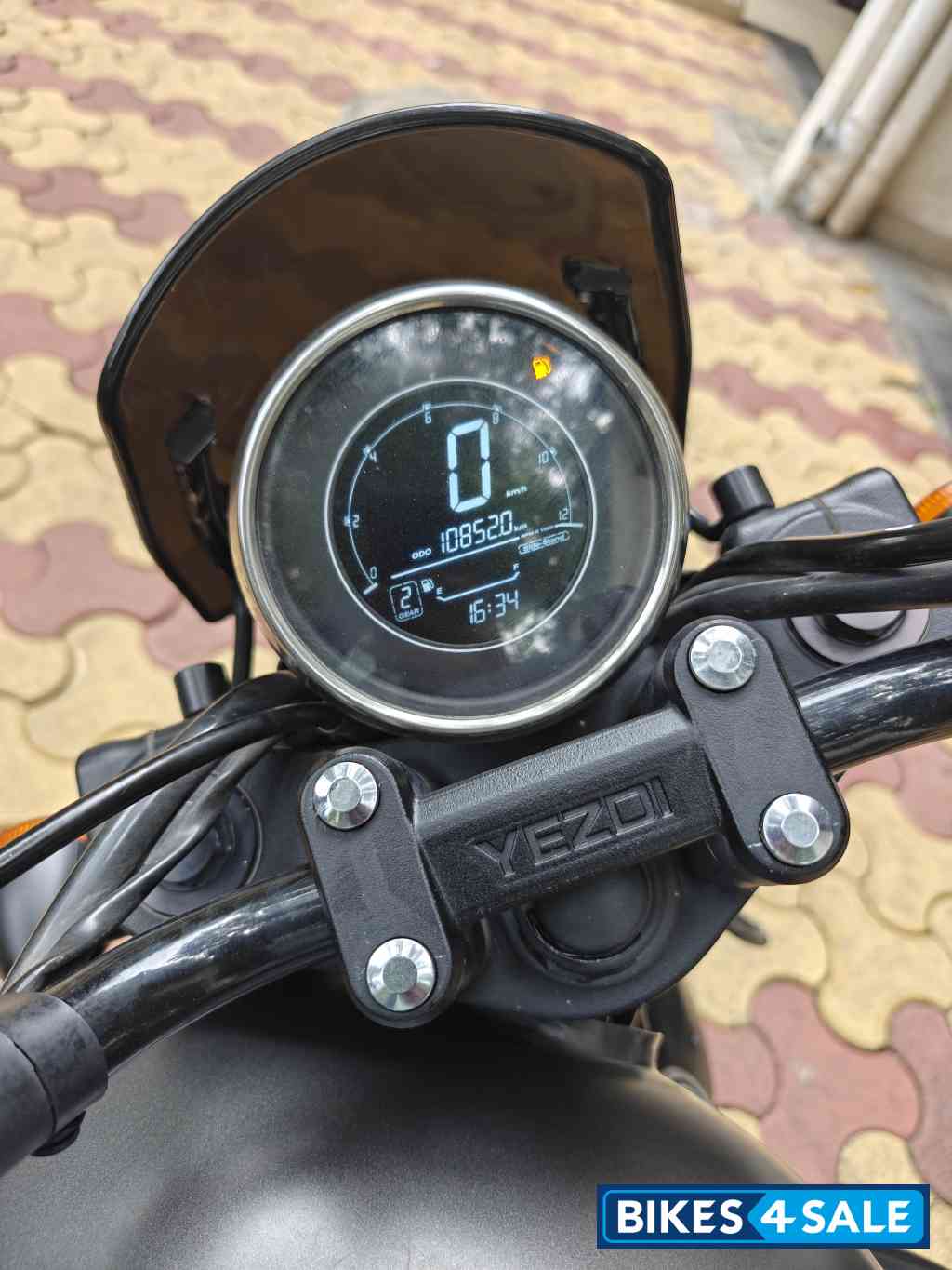 Yezdi Roadster Dark Yezdi Roadster Dark