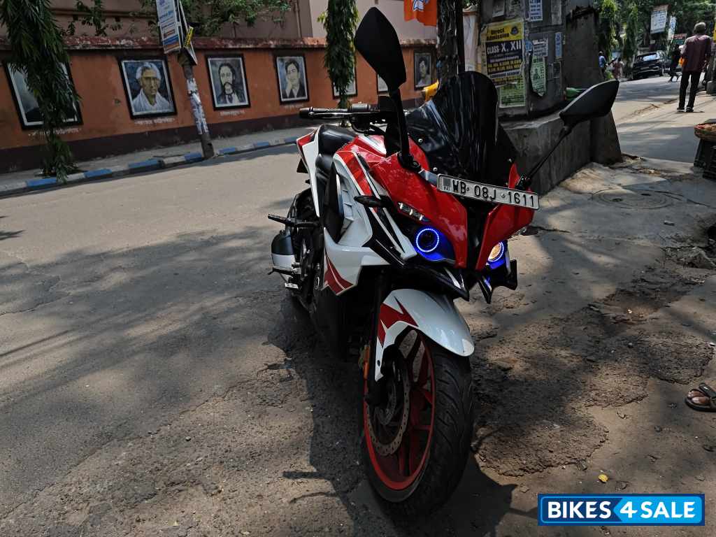 Racing Red Bajaj Pulsar RS 200 BS6 Racing Red Bajaj Pulsar RS 200 BS6