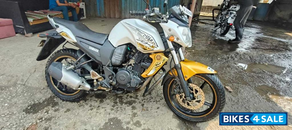 Yamaha FZ-S