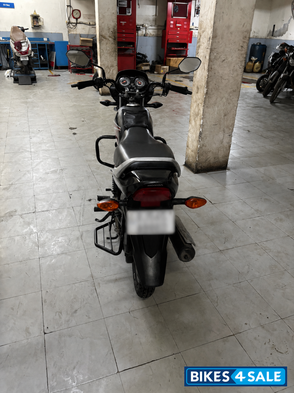 Black Honda Shine 100 Black Honda Shine 100