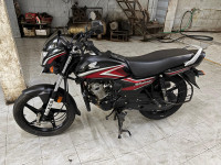 Black Honda Shine 100
