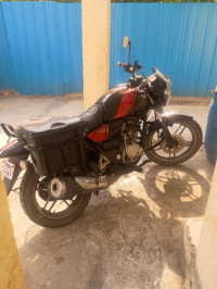 Bajaj V15