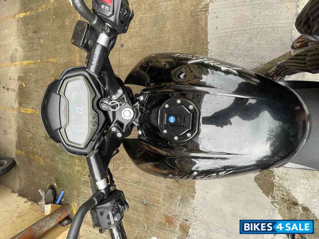 Black Bajaj Pulsar NS 200 BS6