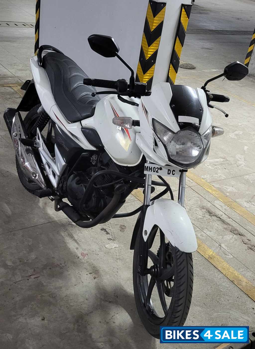 White Suzuki GS 150R