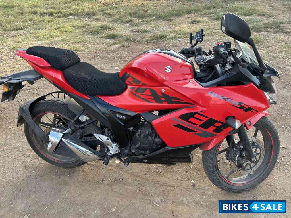 Suzuki Gixxer SF