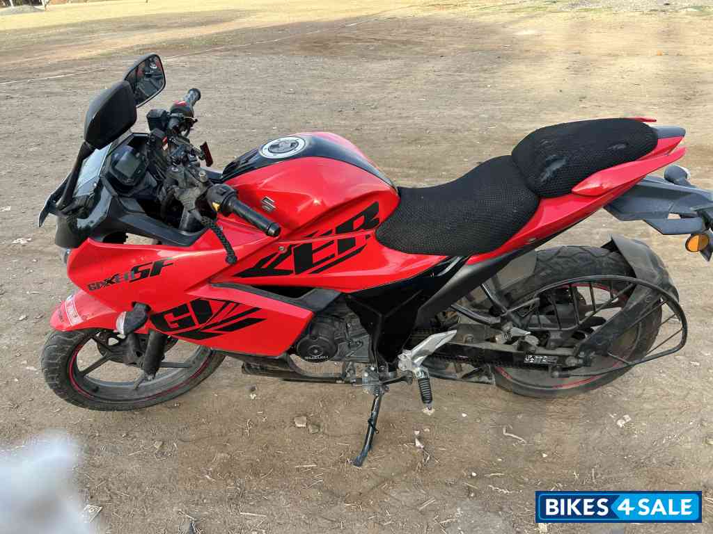 Suzuki Gixxer SF Suzuki Gixxer SF