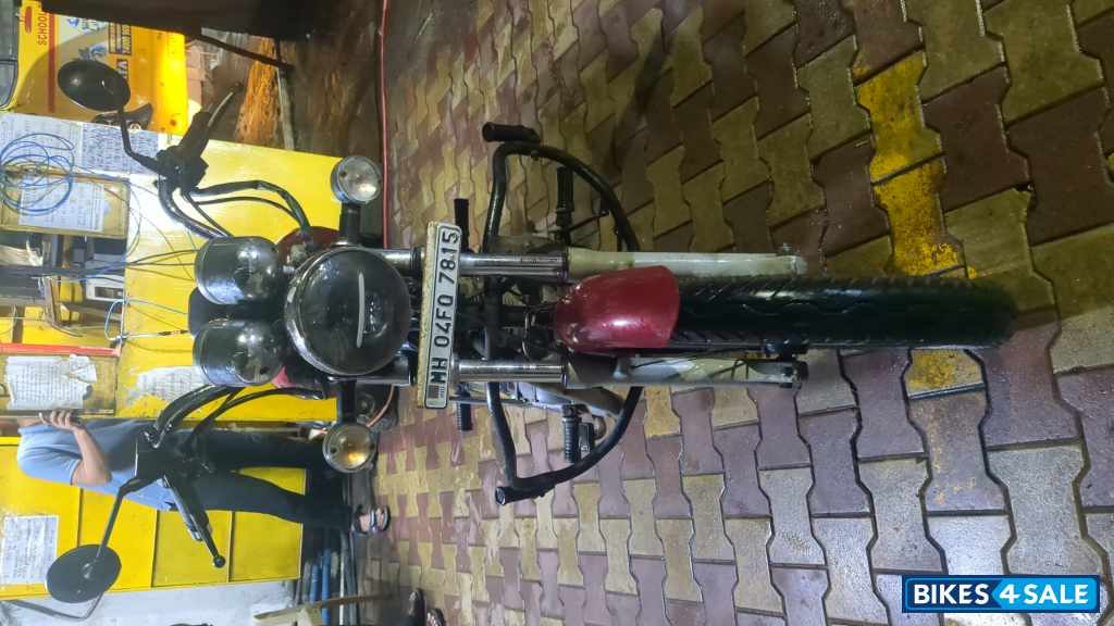 Red Royal Enfield Thunderbird TwinSpark 350