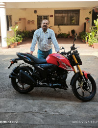TVS Apache RTR 160 4V BS6
