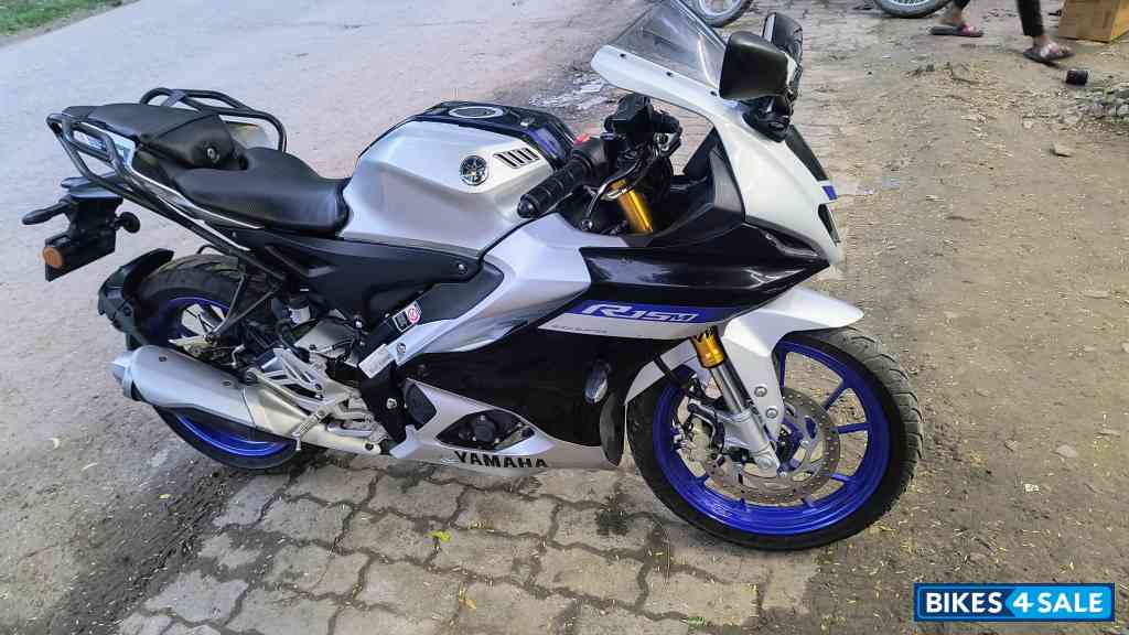 Yamaha R15M