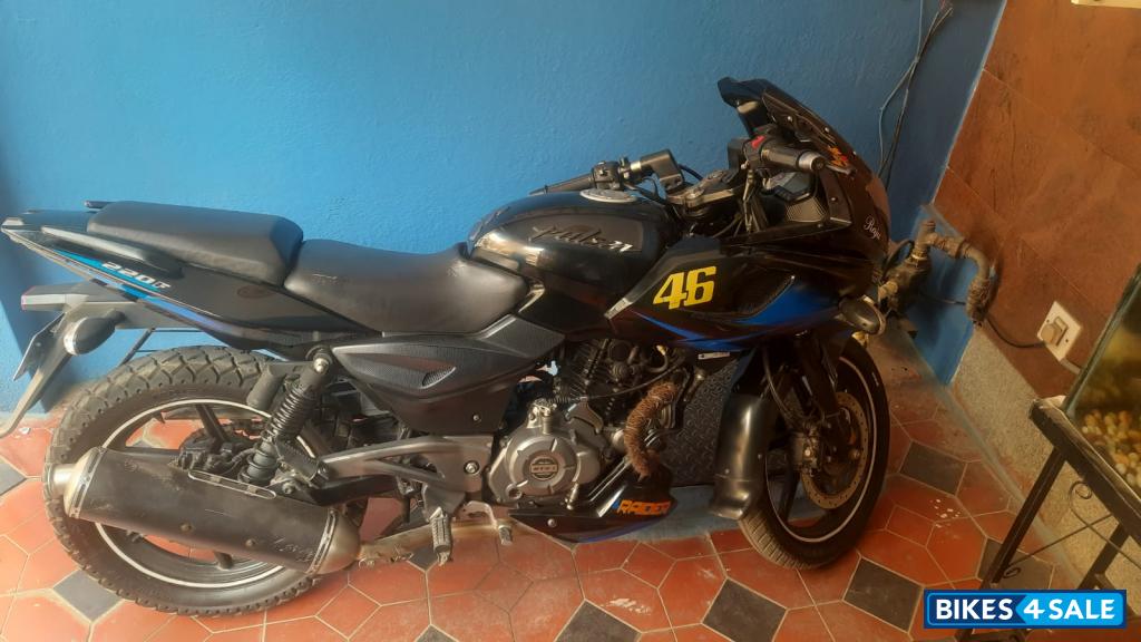 Bajaj Pulsar 220 DTSi