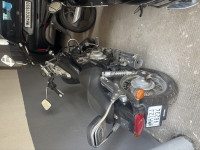 Black Bajaj Avenger 220 DTS-i