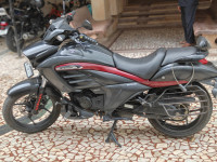 Suzuki Intruder 150