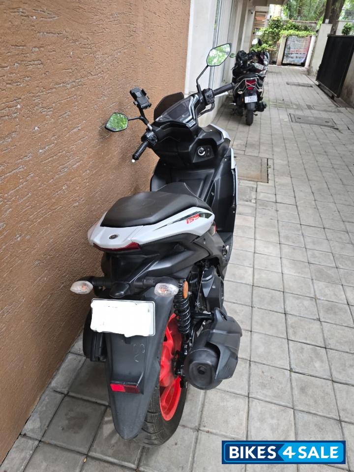 Ice Flow Vermillion Yamaha Aerox 155 Version S Ice Flow Vermillion Yamaha Aerox 155 Version S