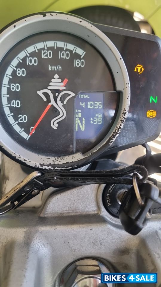 Honda CB350 DLX Pro