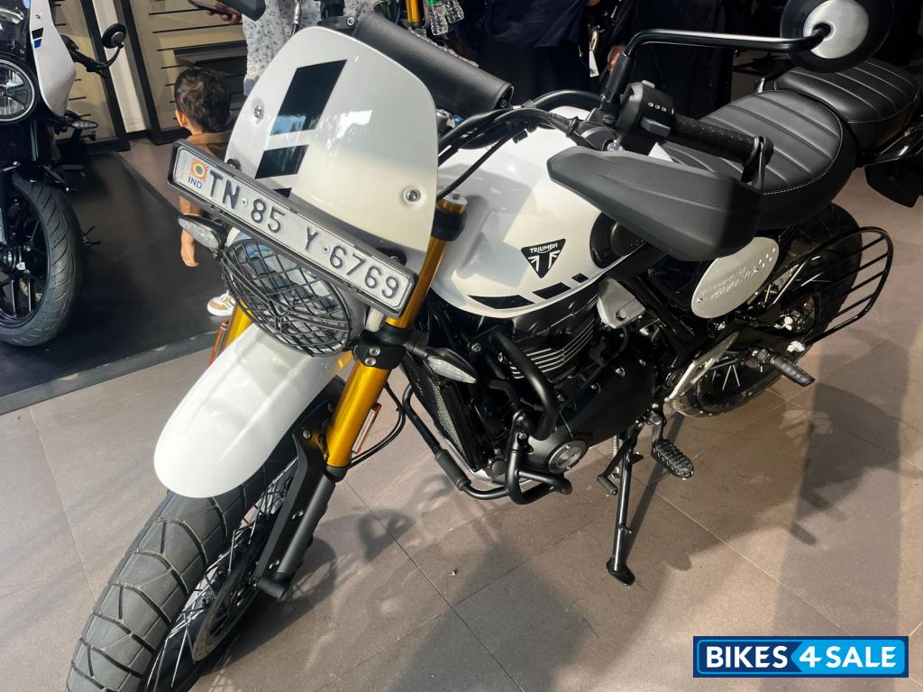 Triumph Scrambler 400 XC