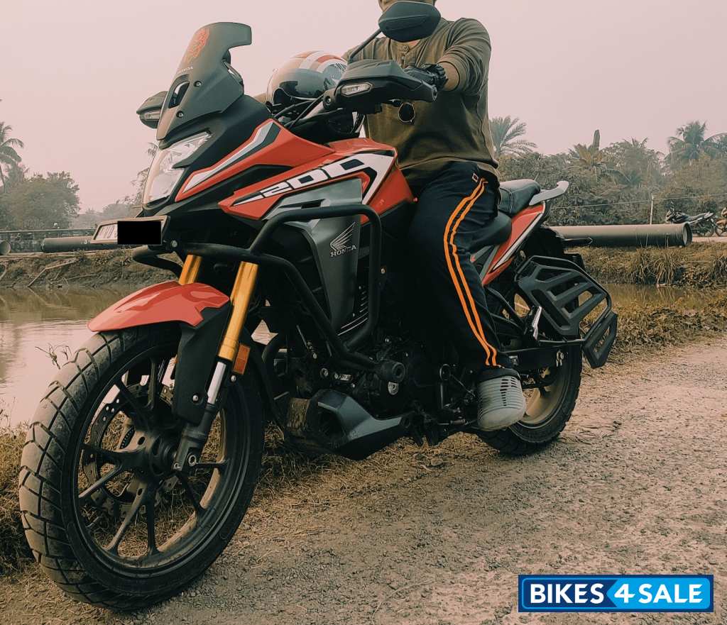 Sports Red Honda CB200X