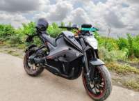 Cosmic Black Ultraviolette F77 SuperStreet