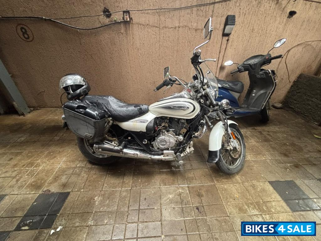 Bajaj Avenger 220 DTS-i Bajaj Avenger 220 DTS-i