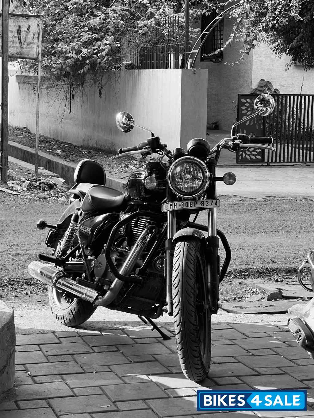 Stellar Blue Royal Enfield Meteor 350 Stellar
