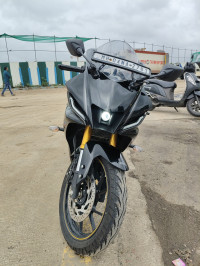 Yamaha R15 V4