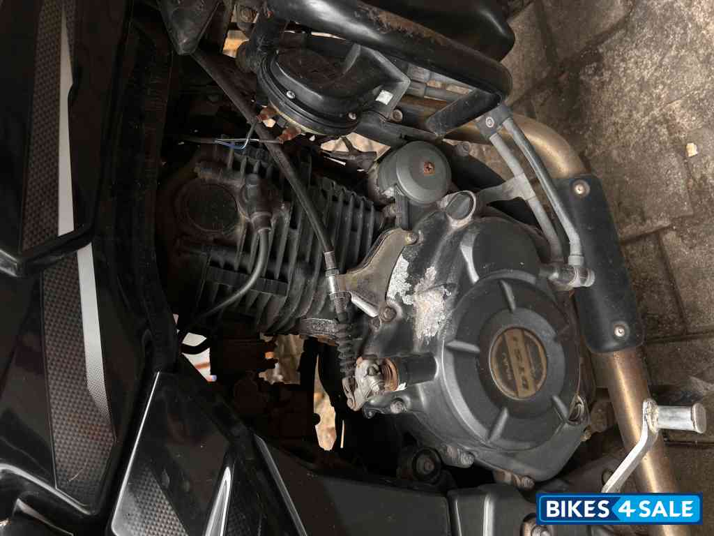 Bajaj Pulsar 220 DTSFi Bajaj Pulsar 220 DTSFi