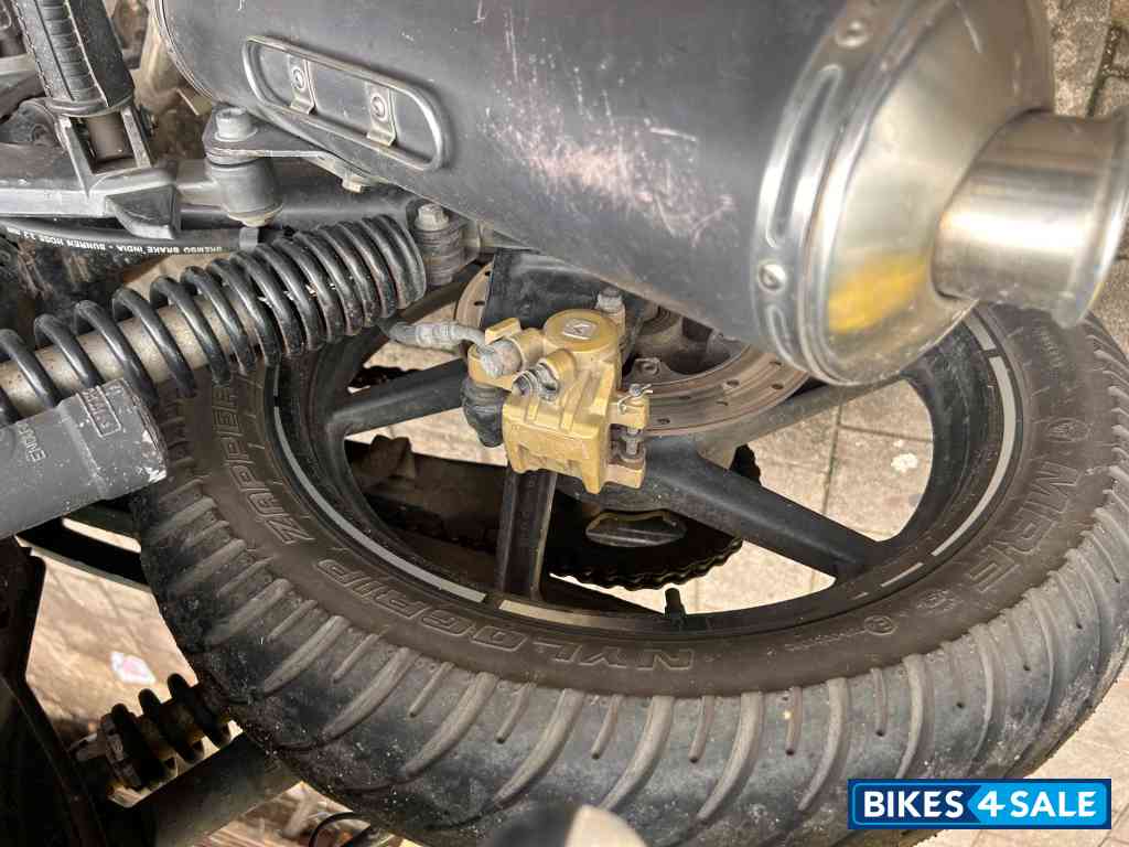 Bajaj Pulsar 220 DTSFi Bajaj Pulsar 220 DTSFi