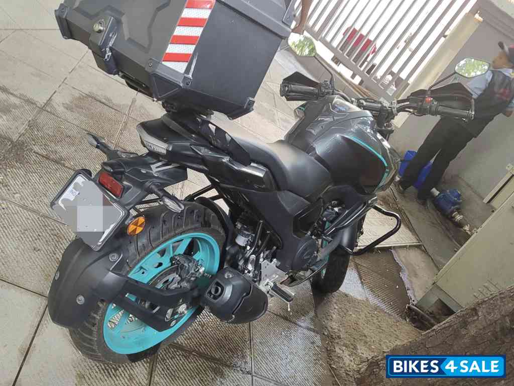 Grey-blue Yamaha FZ-S FI Hybrid Grey-blue Yamaha FZ-S FI Hybrid