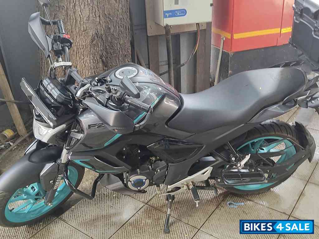 Grey-blue Yamaha FZ-S FI Hybrid Grey-blue Yamaha FZ-S FI Hybrid