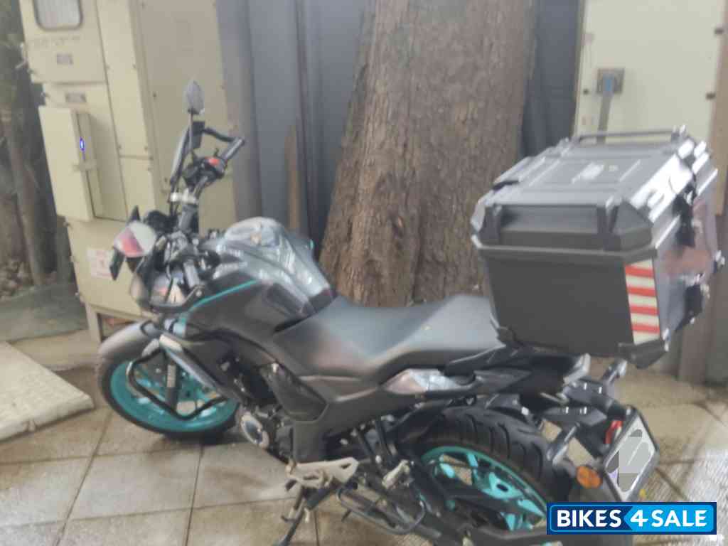 Grey-blue Yamaha FZ-S FI Hybrid Grey-blue Yamaha FZ-S FI Hybrid
