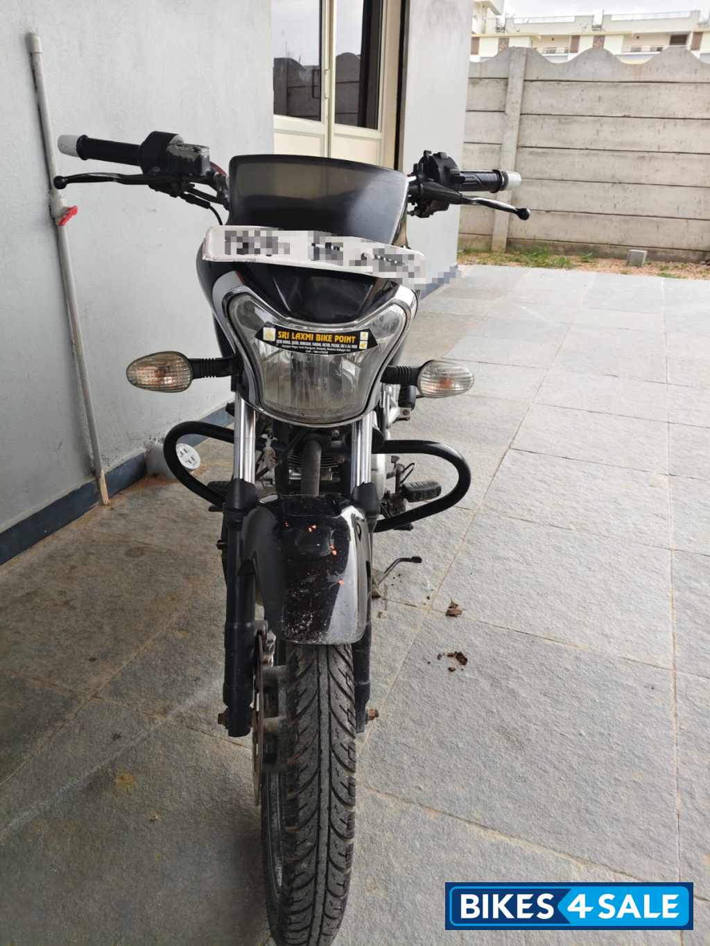 Black And Red Bajaj V15