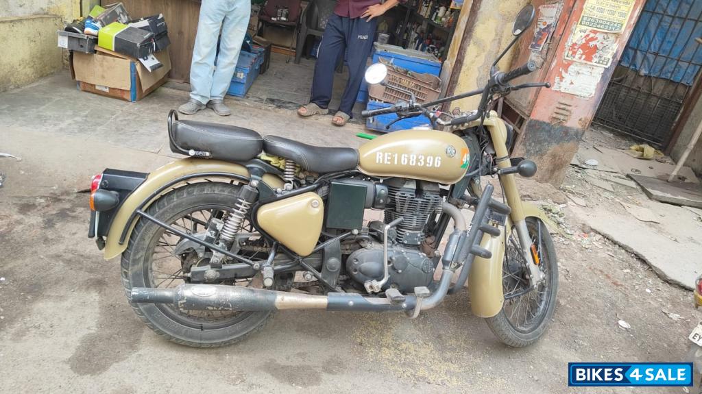 Military Color Royal Enfield Classic 350 Dual Channel BS6 Military Color Royal Enfield Classic 350 Dual Channel BS6