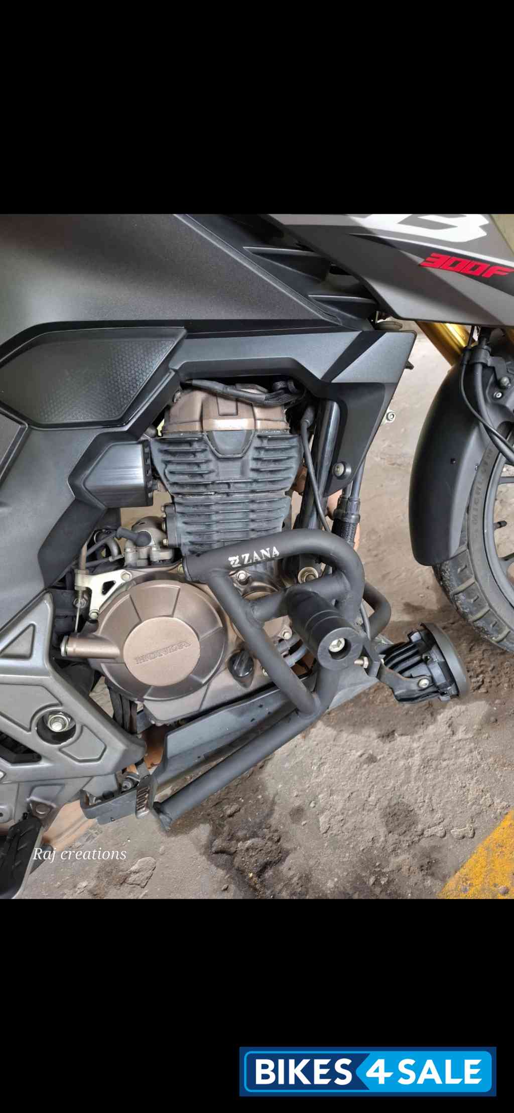 Gray Honda CB300F Deluxe Pro Gray Honda CB300F Deluxe Pro