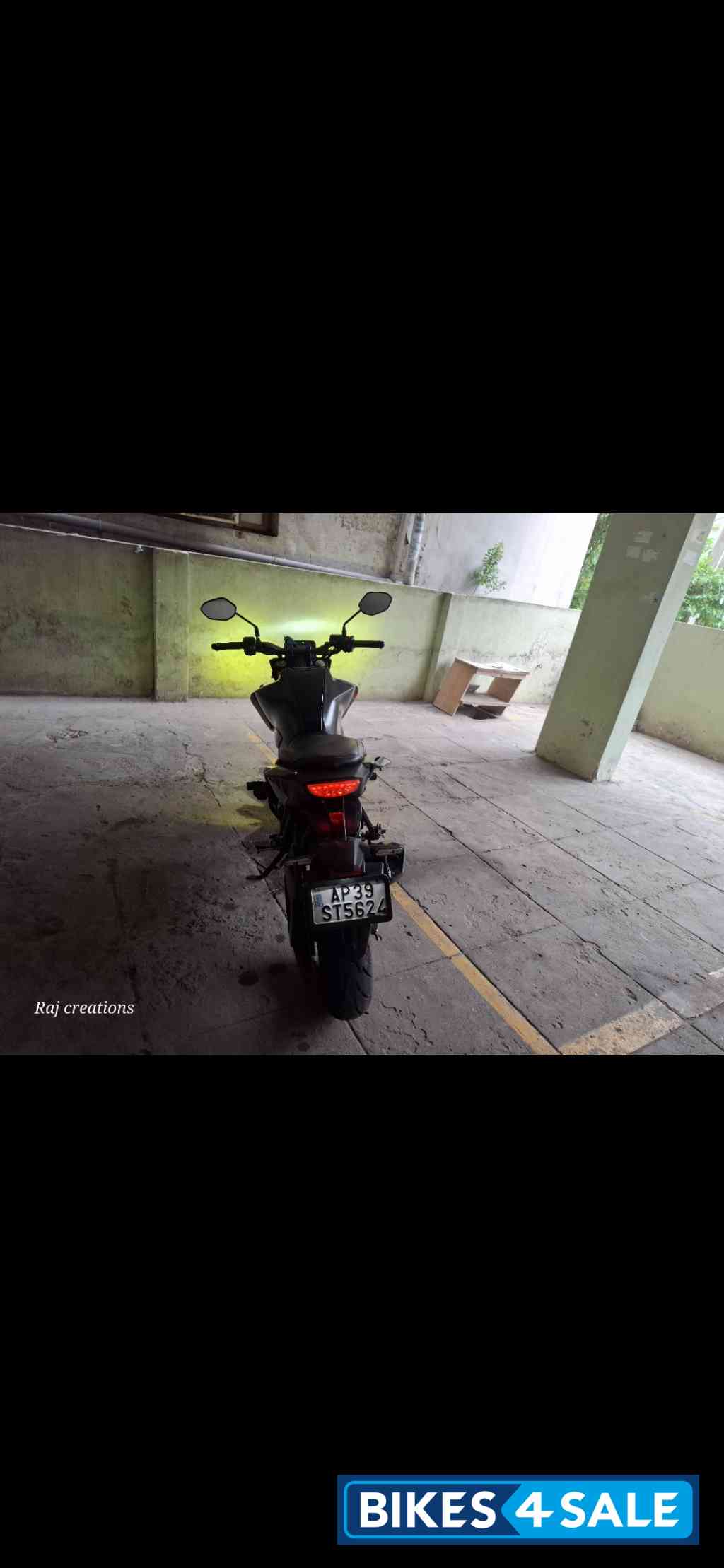 Gray Honda CB300F Deluxe Pro Gray Honda CB300F Deluxe Pro