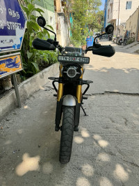 Triumph Scrambler 400 X