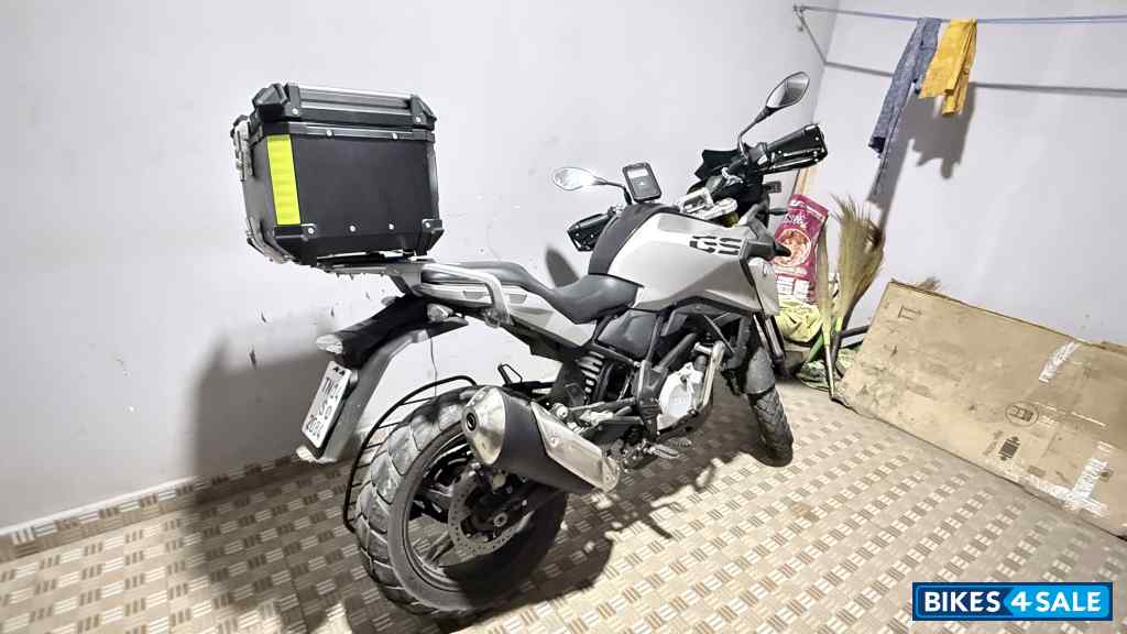Cosmic Black BMW G 310 R Cosmic Black BMW G 310 R