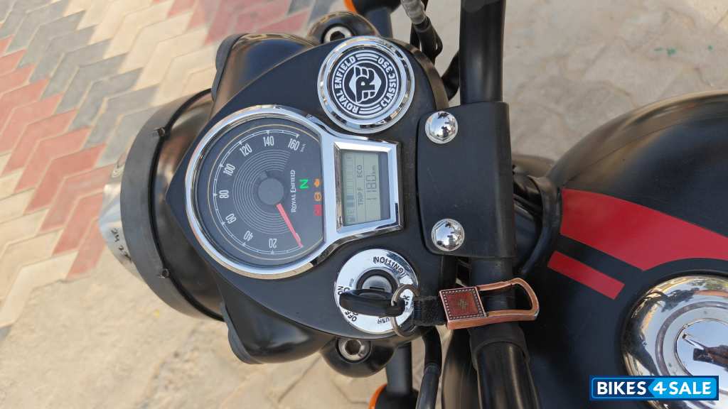 Royal Enfield Classic 350 2024