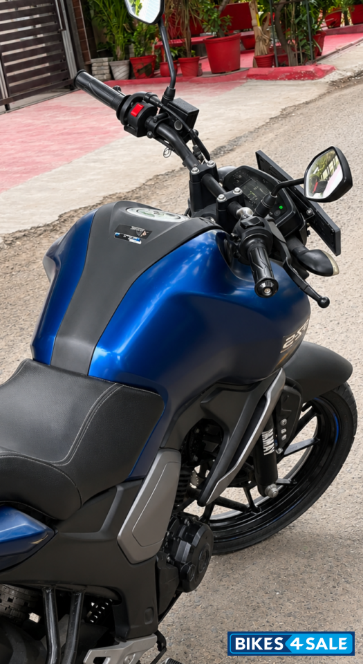 Yamaha FZ-S FI V3 Yamaha FZ-S FI V3