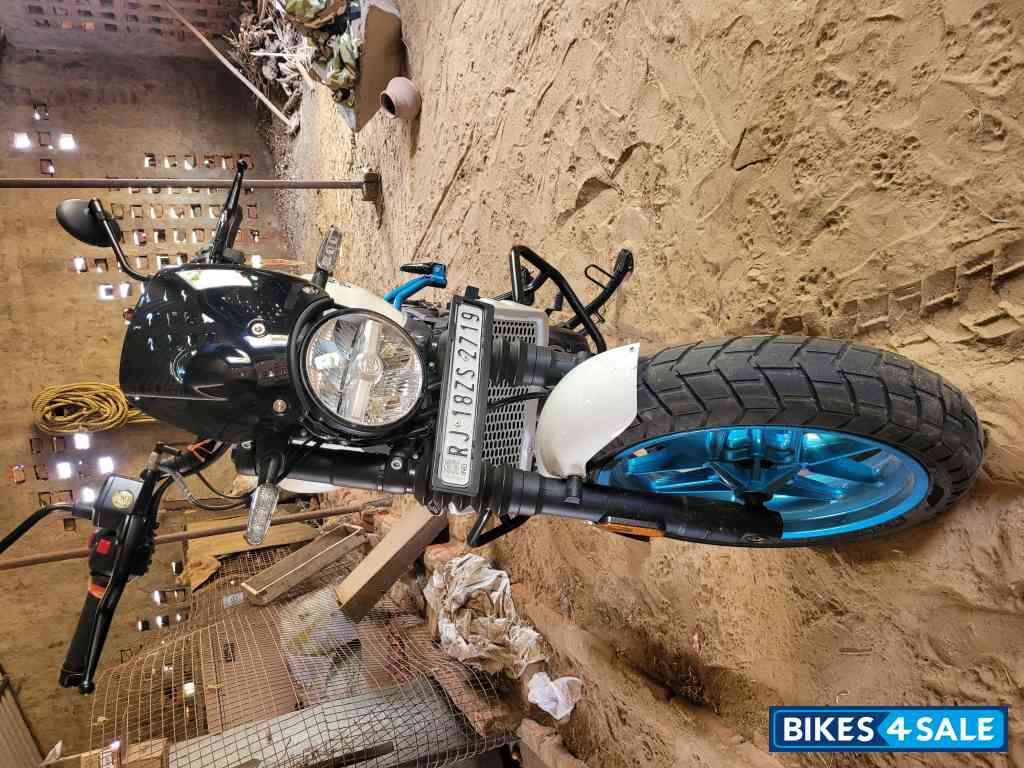 Brava Blue Royal Enfield Guerrilla 450 Flash Brava Blue Royal Enfield Guerrilla 450 Flash
