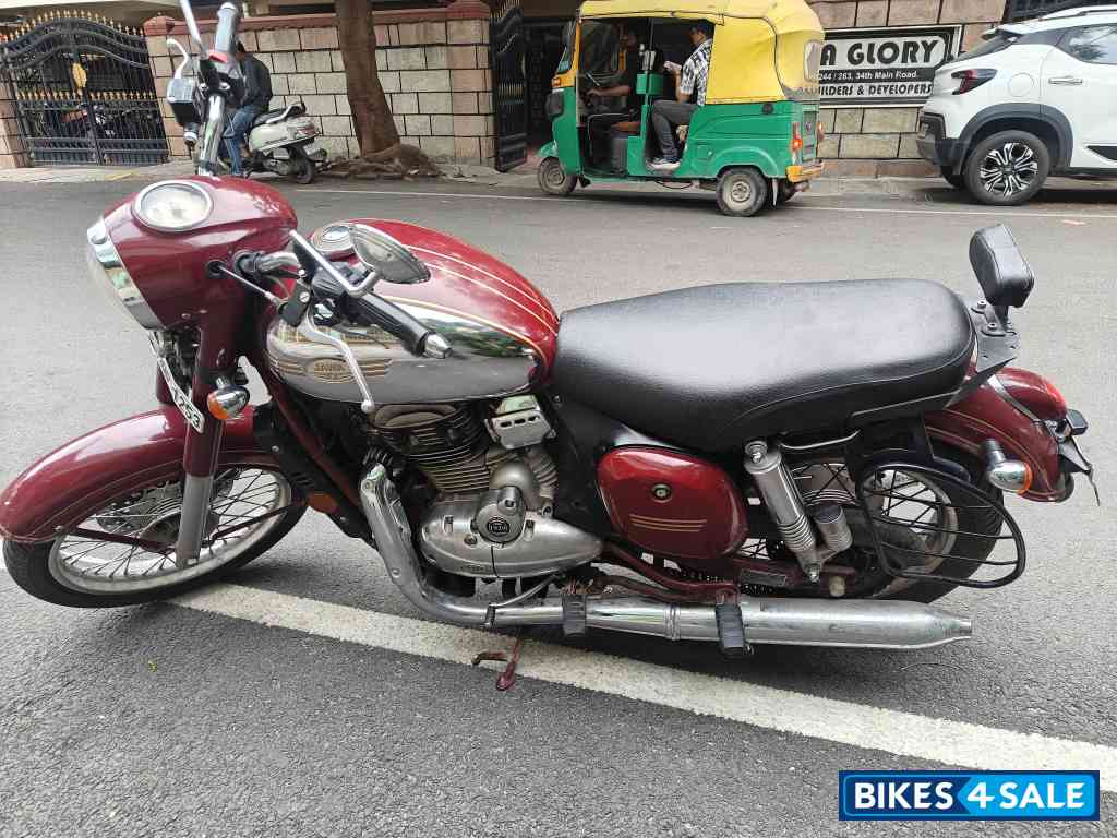 Maroon Jawa Jawa BS6