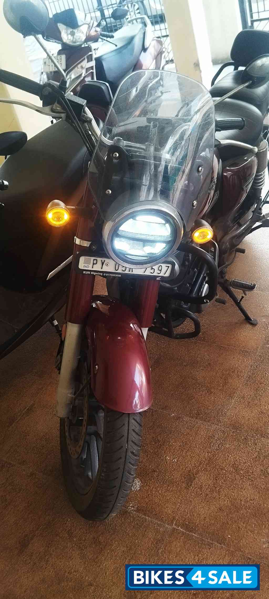 Honda CB350 DLX Pro