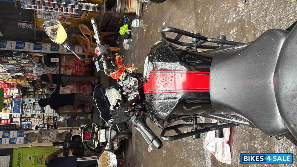 Black & Red TVS Apache RTR 200 4V 2020