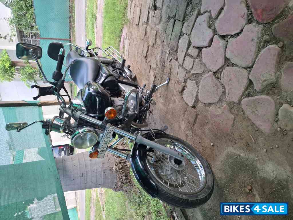 Bajaj Avenger 220 DTS-i Bajaj Avenger 220 DTS-i