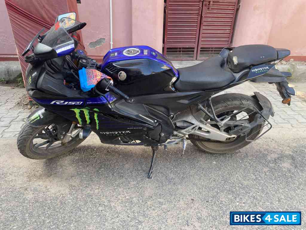 Yamaha R15M Monster Energy MotoGP Edition