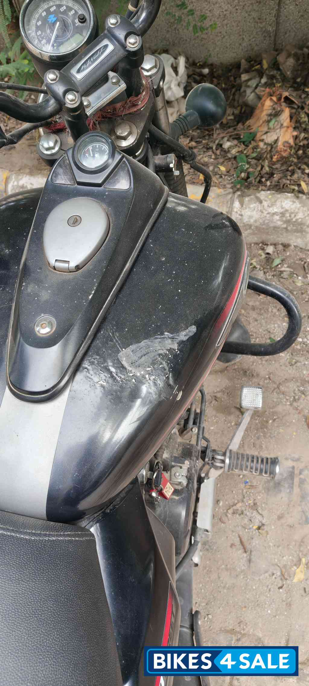 Bajaj Avenger Street 220