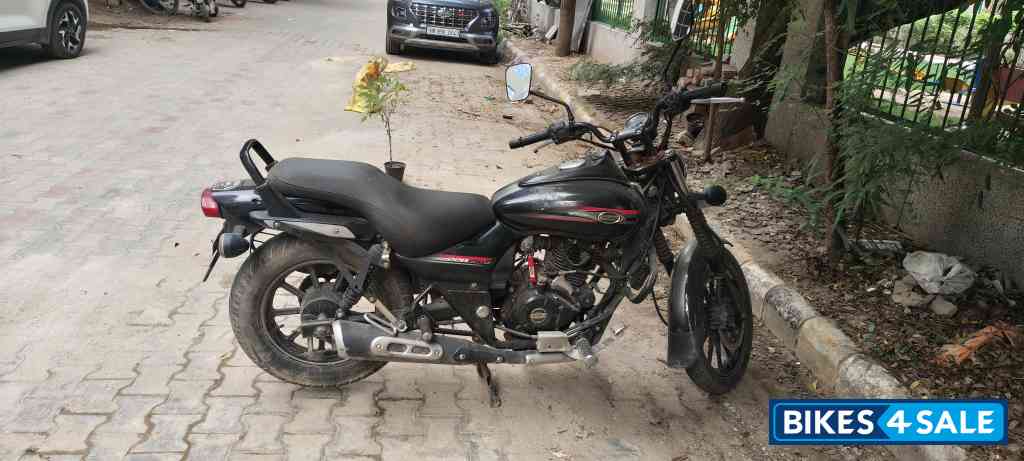 Bajaj Avenger Street 220