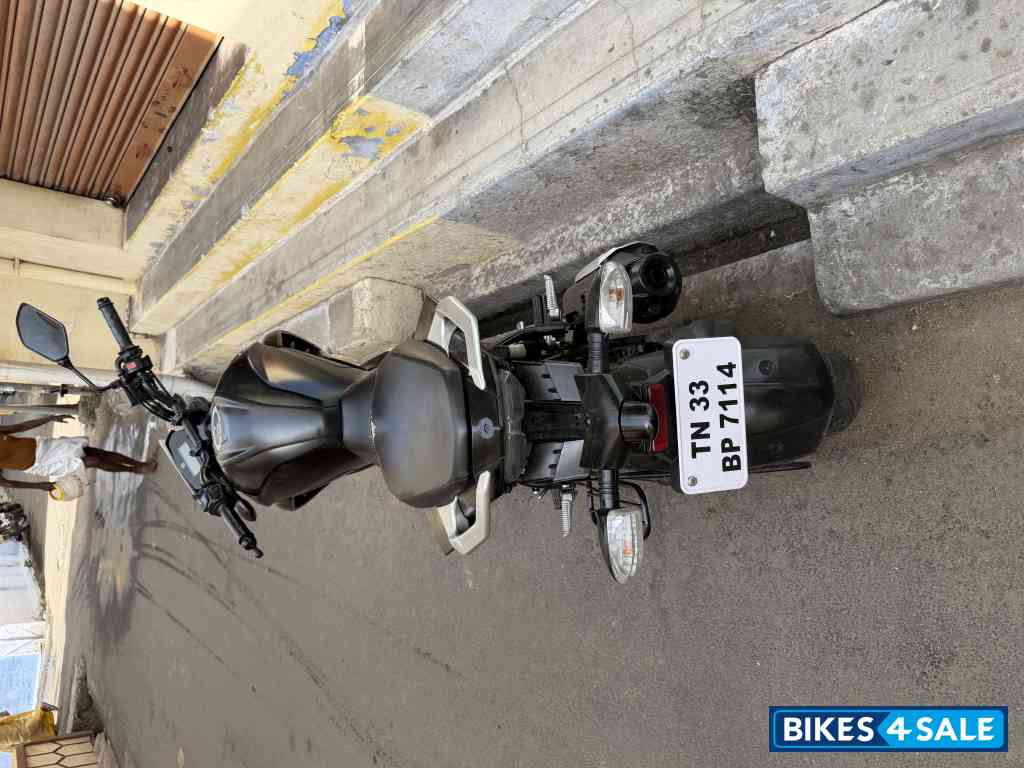 Black Yamaha FZS 25 Black Yamaha FZS 25