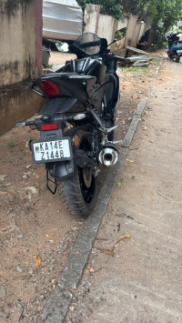 Black Yamaha R15 V4