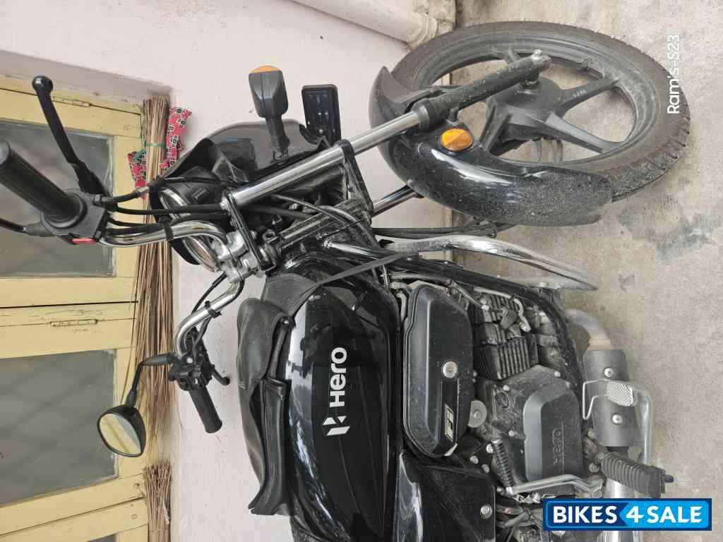 Hero Splendor Plus i3s Black and Accent