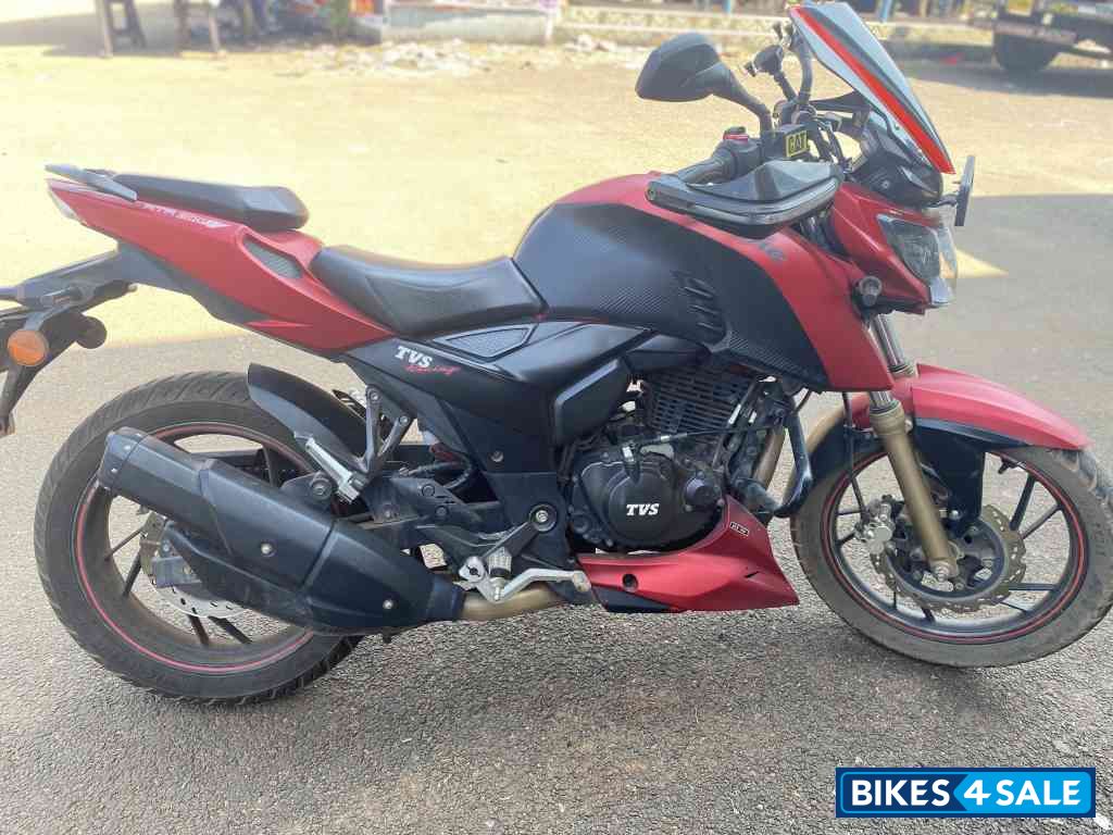 TVS Apache RTR 200 4V