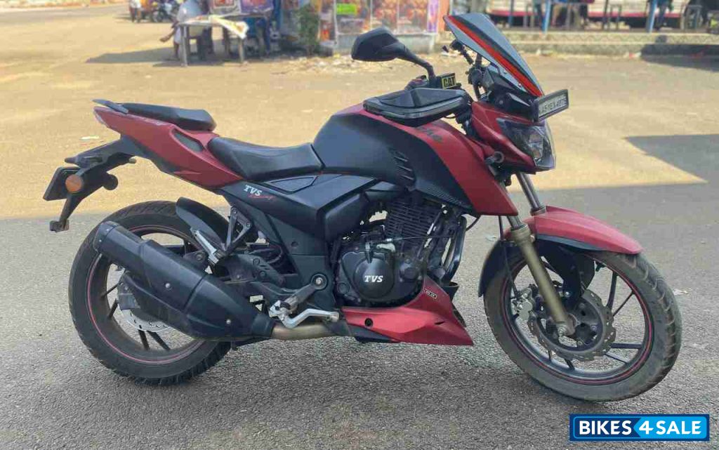 TVS Apache RTR 200 4V